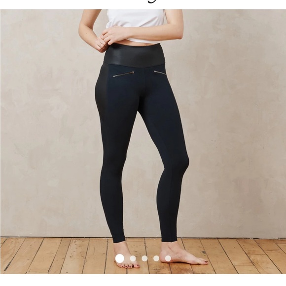 Throw it Higher leggings by Aday - Picture 2 of 8